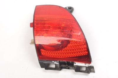 Лампа правый задняя 9683074480 peugeot 2008 308cc фото №1