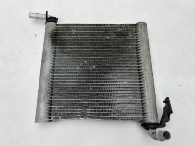 F-pace x761 velar l560 додаткова радіатор води бічна оригінал фото №1