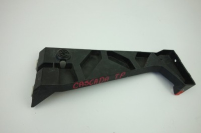 Направляющая бампера задняя opel cascada 13369033 13369031 фото №1