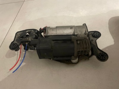 Компресор підвіска bmw x5 f15 фото №1