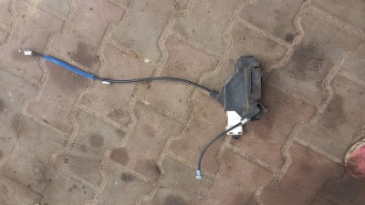 Замок левый задняя peugeot 407 08r kombi 2.0hdi фото №1