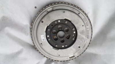 Колесо маховик двомасовий маховик renault talisman 123107079r 2021 зчеплення автоматична коробка передач фото №1