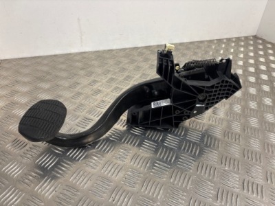 Bmw 2 f46 2016 педаль тормоза фото №1