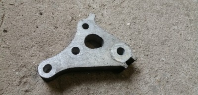 Alfa romeo giulietta 1.6 jtdm кронштейн двигуна фото №1