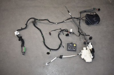 Замок доводчик двері правий задня porsche panamera 971 1 фото №1