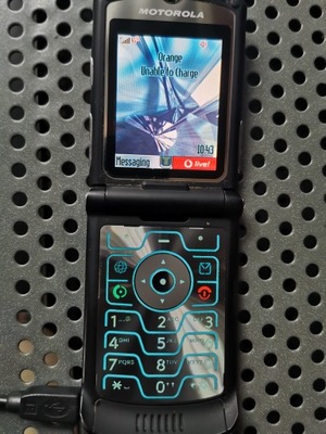 MOTOROLA V3