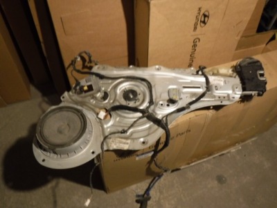 Подъемник стекло правый перед kia sportage iii 12- фото №1