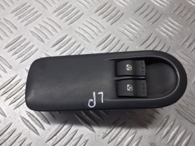 Панель керування вікон водія renault megane ii 1.5 dci 156018090 фото №1