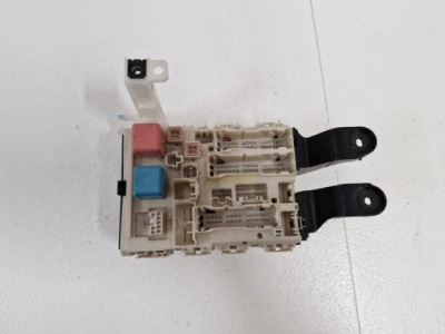 Toyota matrix 2 ii e140 1.8 b модуль управляющий коробка предохранителей фото №1