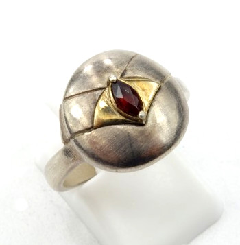 Srebrny pierścionek z kamieniem detal złocony R.14