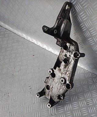 Volvo s80 2.4 бензин 98-03 кронштейн основание фото №1