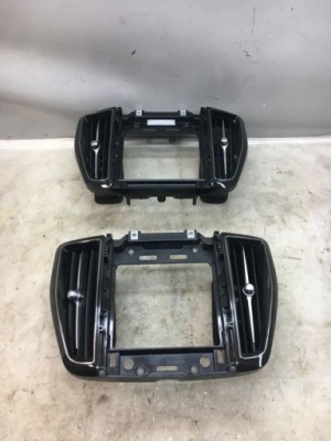 Volvo xc60 ii решітка обдув рамка середина 31417738 фото №1