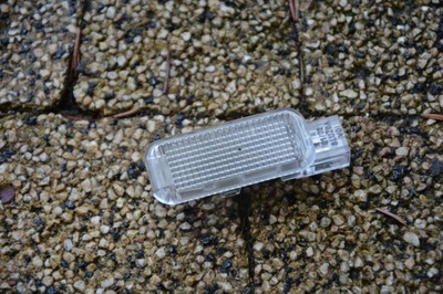 Лампа освітлення салону audi a8 d3 4b0947415b фото №1