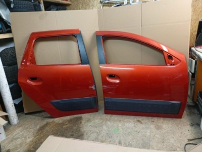 Дверь правый задняя duster ii лак заводской фото №1