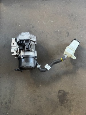 Jeep wrangler jl насос усилителя 68247930af фото №1