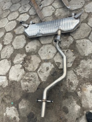 Citroen c5 iii 08- гасник вихлоп фото №1