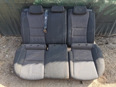 Hyundai i30 ii заднее сиденье задняя hb фото №1