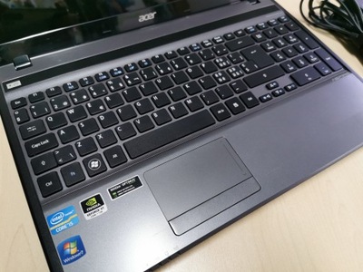 Acer Aspire i5 / 8GB RAM / Intel + nVidia GT630M / SSD