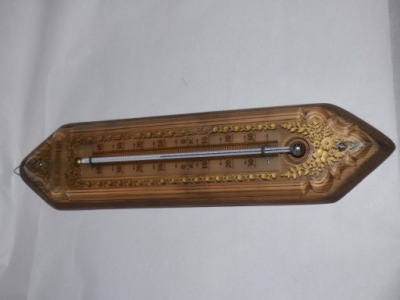 Stary ciekawy termometr