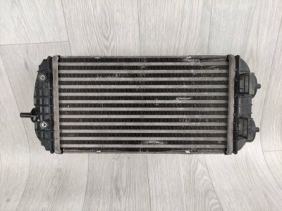 Hyundai tuscon радиатор воздуха интеркулер 282702b743 фото №1