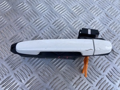 Ручка двері лівий задня aygo x 22- фото №1