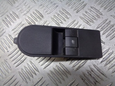 Панель стекло пассажира правый перед opel tigra tt фото №1