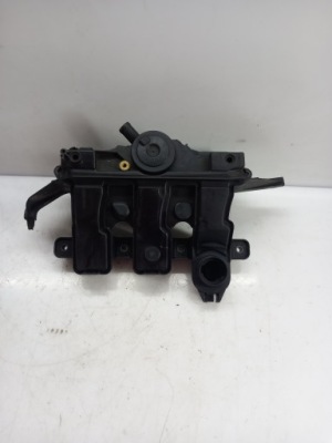 Вентиляція картера оливи trafic vivaro 1,6 d 118301003r renault фото №1