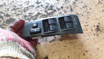 Toyota avensis t25 перемикач вікон лівий перед фото №1