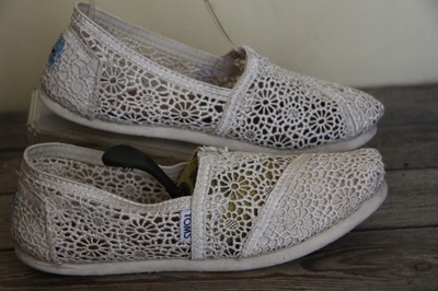 TOMS - ROZ,38/7,5/24,5CM Z METKI