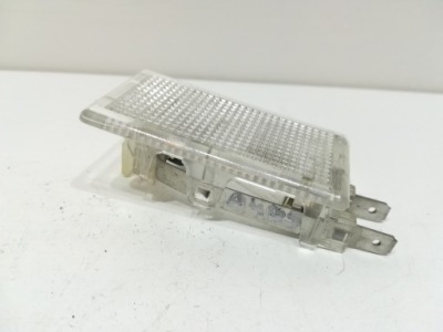 Лампа лампа бардачка audi a4 b5 8d0947311 фото №1