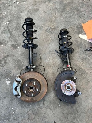 Поворотный кулак левая правая перед передняя амортизационная стойка renault arkana 1.6 e-tech фото №1