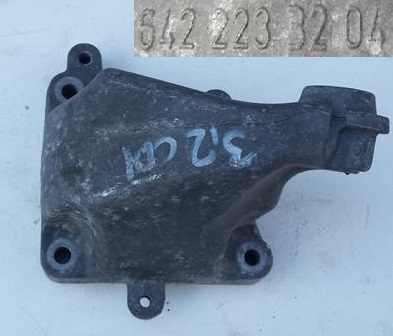 Кронштейн двигуна mercedes ml w164 gl x164 6422233204 фото №1