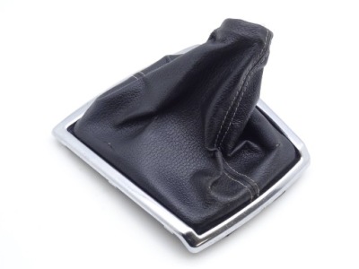 Рамка чохол тяга перемикання передач toyota yaris 58842 nr1 фото №1