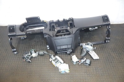 Панель приладів приладова подушка безпеки ремені hyundai i30 i 1.6 фото №1