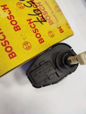 Двигун регулювання світла передніх bosch 0132008302 ford sierra/scorpio фото №1
