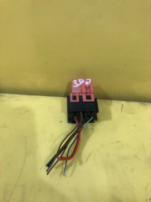 Bmw e60 - реле 1742 690 фото №1