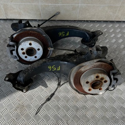 Поворотний кулак задня права mini cooper f56 фото №1