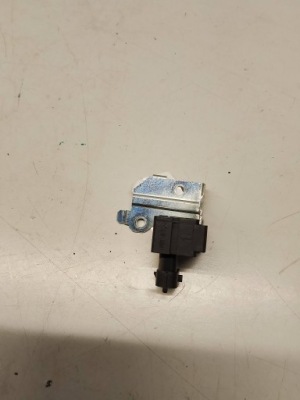 Opel astra h датчик скорости 24430436 фото №1