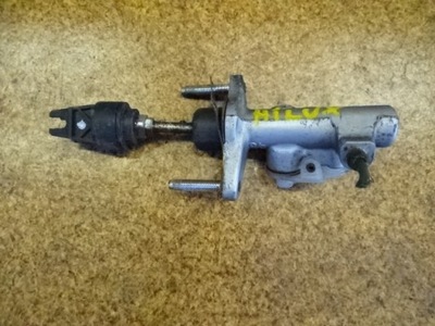 Toyota hilux 07r # насос сцепления 2,5d4d фото №1