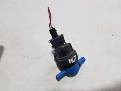 Клапан вакуумa mercedes w203 clk w209 w220 0004703693 фото №1