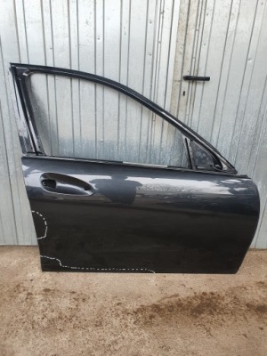 Двері передні праве mercedes c-klasa w204 фото №1