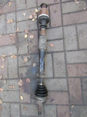 Привідний вал права volvo v40 1,8 16v фото №1