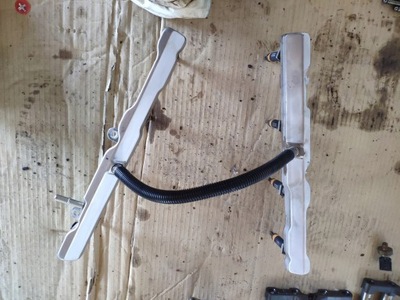 Молдинг впрыскная dodge ram 1500 5.7 hemi 2016 фото №1