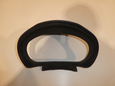 Subaru forester iii 66185fg010 рамка защита спидометра фото №1