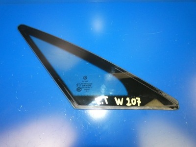 Mercedes e w207 скло трикутник правий задня фото №1