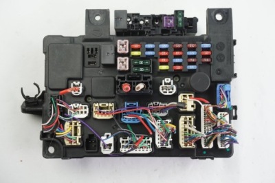 Коробка предохранителей mitsubishi outlander 8637a881 фото №1