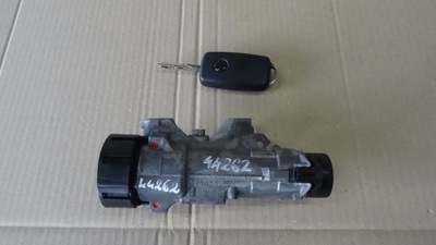 Roomster lift замок зажигания 6r0905851d фото №1