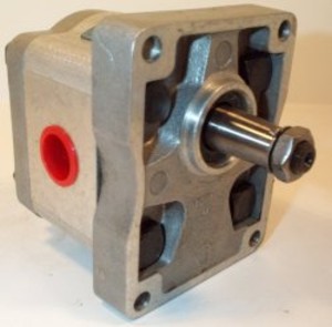 A4.5L LANSING HYDRAULIC PUMP 18273 