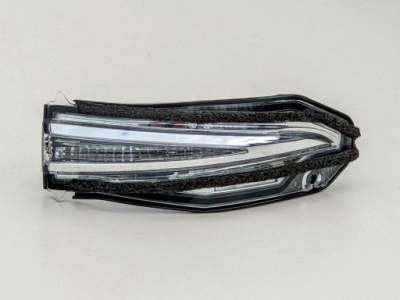 Rav4 iv venza 4runner правый поворотник зеркало фото №1