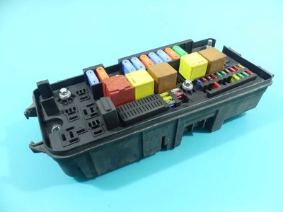 Коробка запобіжників opel vectra c 13170899 фото №1